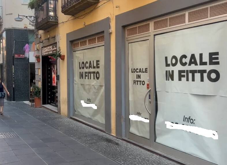 Potenza, in dodici anni il centro storico ha perso 115 esercizi commerciali - Basilicata