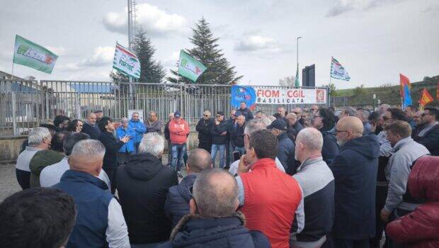 Pmc, 20 lavoratori figli di un dio minore: licenziati e senza ammortizzatori sociali - Basilicata