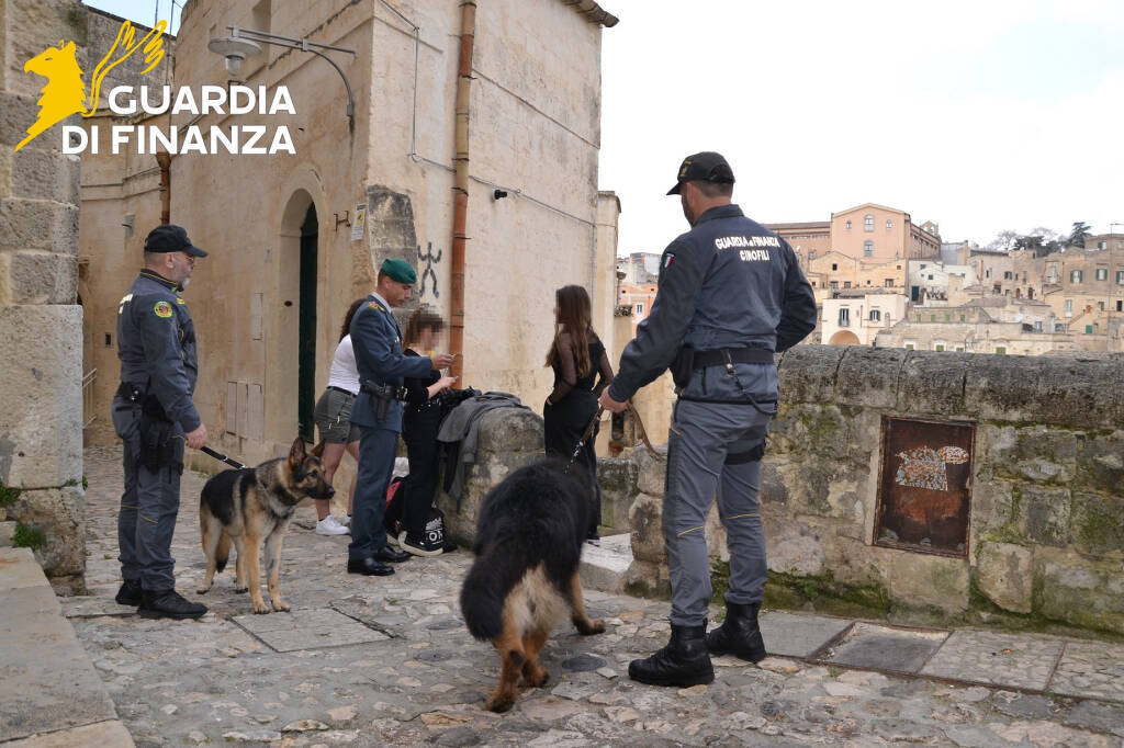 Pedopornografia e pedofilia, a Matera operazione della Finanza: arrestato un 30enne - Basilicata