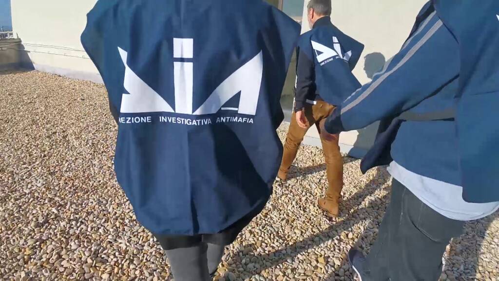 Immagine del post 7719 - Basilicata Mafia in Basilicata: forte influenza criminale di clan locali e delle regioni confinanti - Basilicata