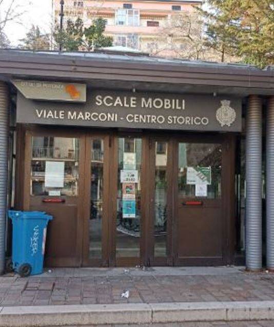 Scala mobile chiusa a Potenza, aumenta il costo del biglietto per la navetta sostitutiva - Basilicata