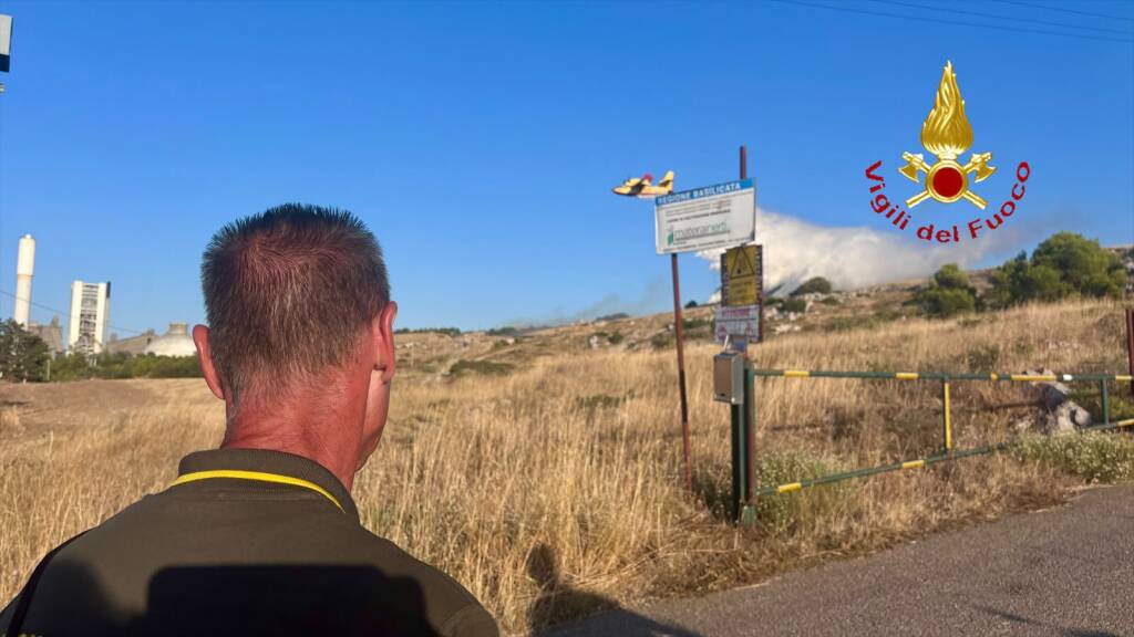 Immagine del post 23447 - Basilicata Vasto incendio nella Murgia materana: bruciati 450 ettari di vegetazione - Basilicata