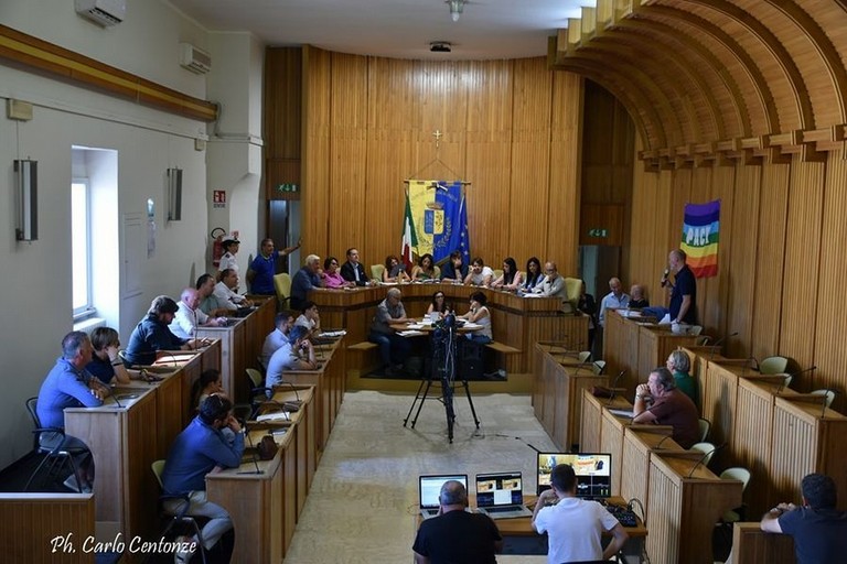 Immagine del post 9099 - Gravina in Puglia Consiglio Comunale: seduta deserta, anzi no - Gravina in Puglia