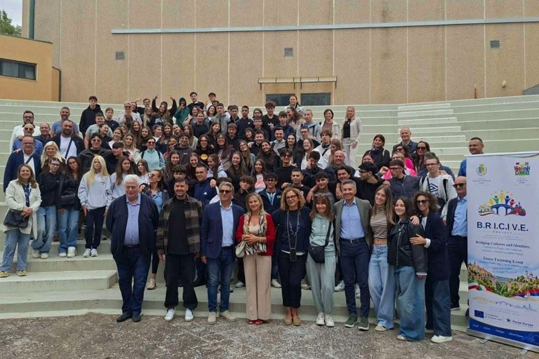 Immagine del post 25528 - Gravina in Puglia B.R.I.C.I.V.E. un ponte tra Italia e Serbia - Gravina in Puglia