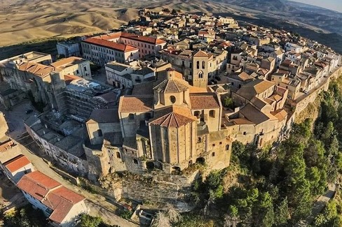 Immagine del post 23559 - Gravina in Puglia Irsina si candida a Capitale Italiana della Cultura per il 2029 - Gravina in Puglia