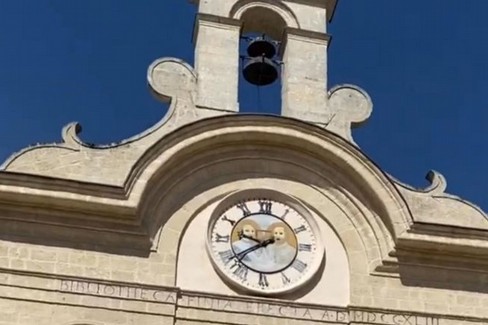 Alla scoperta dell'orologio della Biblioteca Finia - Gravina in Puglia