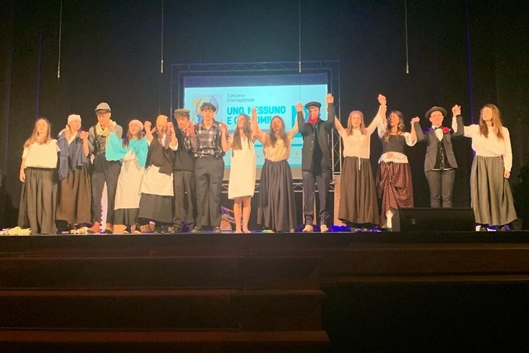 Immagine del post 5225 - Gravina in Puglia I ragazzi del Tarantino protagonisti al concorso “Uno, Nessuno e Centomila” - Gravina in Puglia