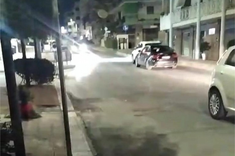 Immagine del post 9535 - Gravina in Puglia Gravina: tentano furto d'auto, messi in fuga dalla Ps - Gravina in Puglia