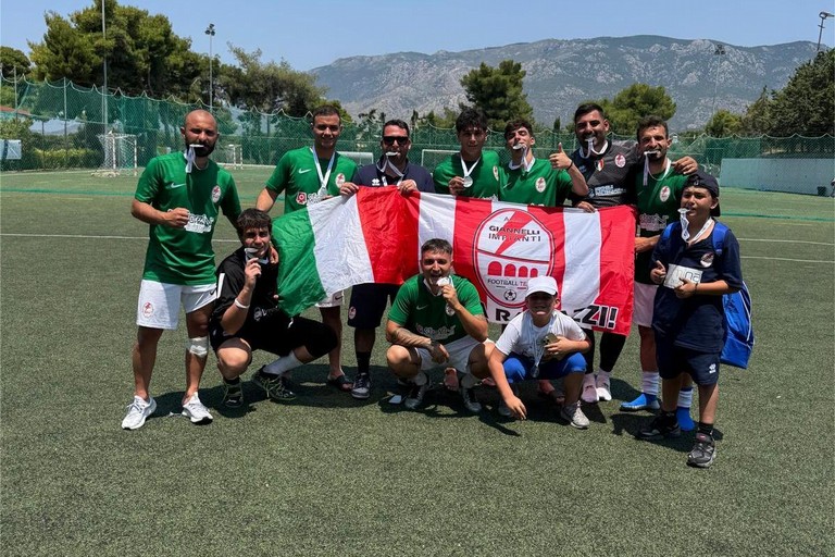 Immagine del post 8401 - Gravina in Puglia La ASD Giannelli Impianti Football Team è medaglia d’argento - Gravina in Puglia