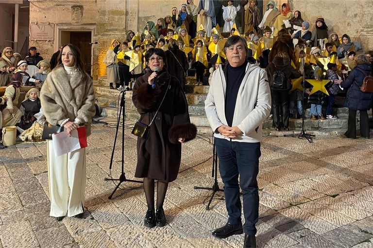 Luce simbolo di vita nel Natale della Savio Fiore - Gravina in Puglia