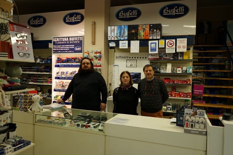 Immagine del post 421 - Gravina in Puglia L'azienda di Teresa Pisicoli affiliata Buffetti festeggia 40 anni di attività - Gravina in Puglia