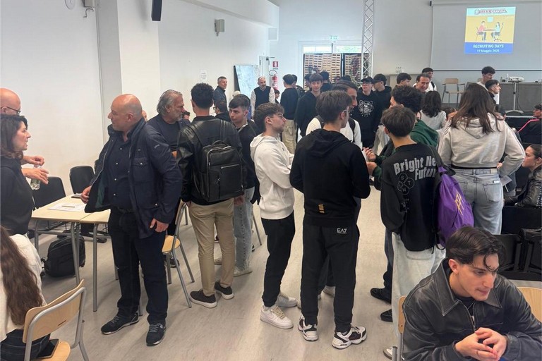 Immagine del post 7366 - Gravina in Puglia Un successo il primo “Recruiting day” - Gravina in Puglia