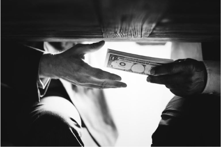 La corruzione politica presto finirà - Gravina in Puglia