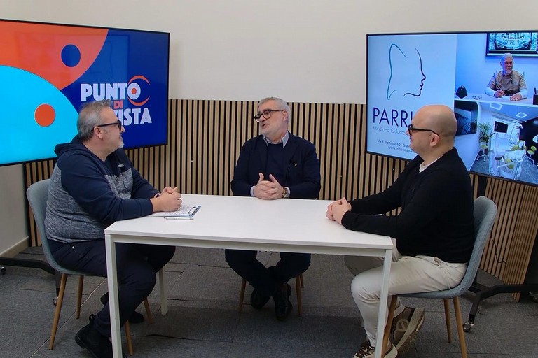 Abito e monile per Gravina2028. Se ne parla a Punto di Vista - Gravina in Puglia