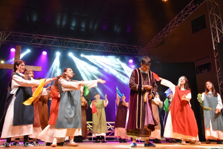 Immagine del post 20983 - Gravina in Puglia “Forza venite gente!” – L’autenticità di San Francesco raccontata in un musical - Gravina in Puglia