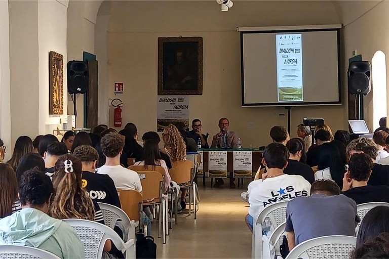 Immagine del post 12097 - Gravina in Puglia "La bellezza eroica" tra D’Annunzio e Ovidio: quando i classici parlano al presente - Gravina in Puglia