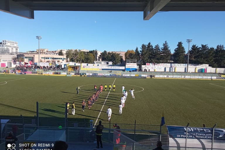 Immagine del post 14438 - Gravina in Puglia La Fbc fa sua la gara con il Ferrandina - Gravina in Puglia
