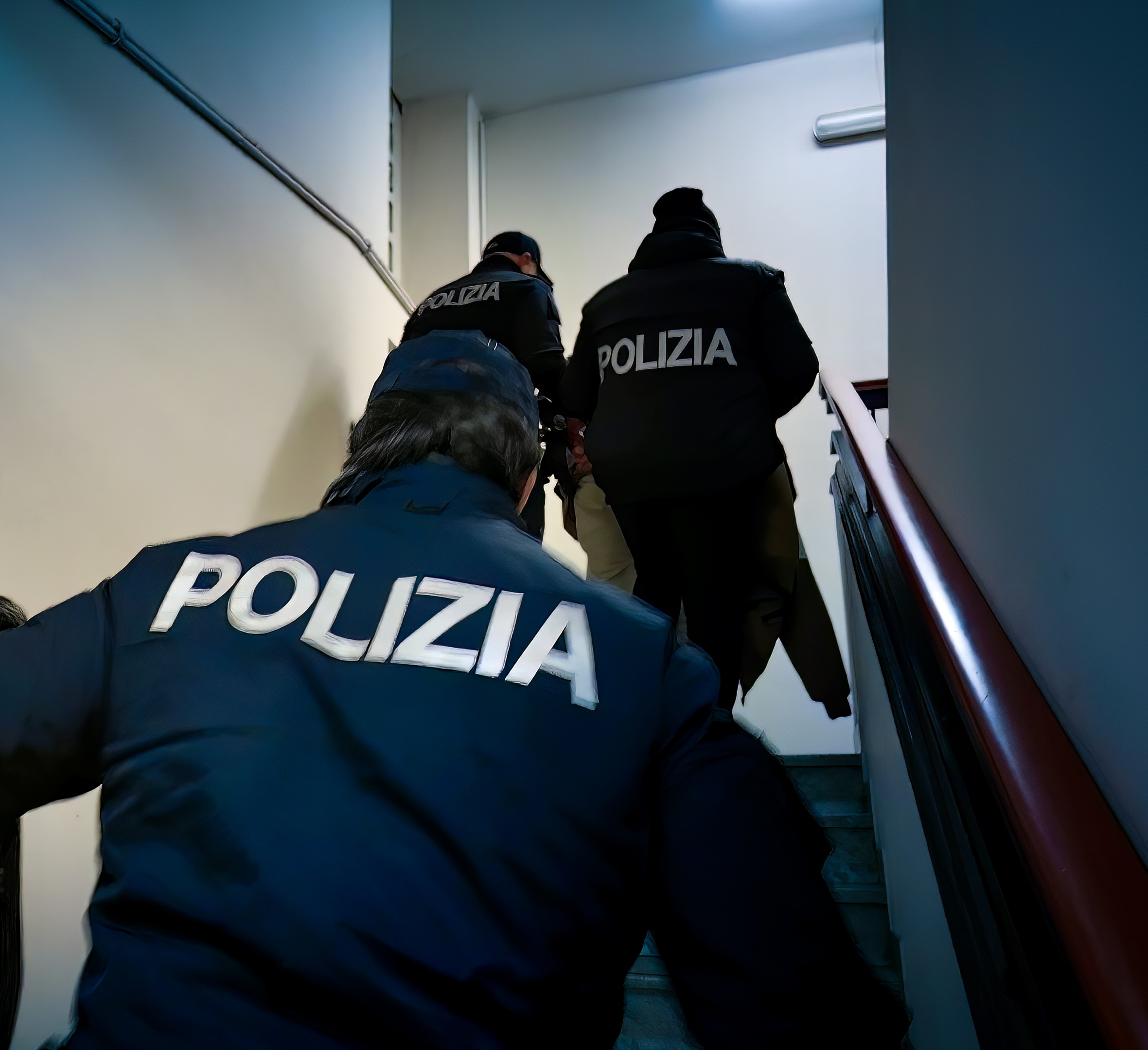 Matera: Polizia arresta due spacciatori, sequestrata droga e ordigno micidiale - Murgia