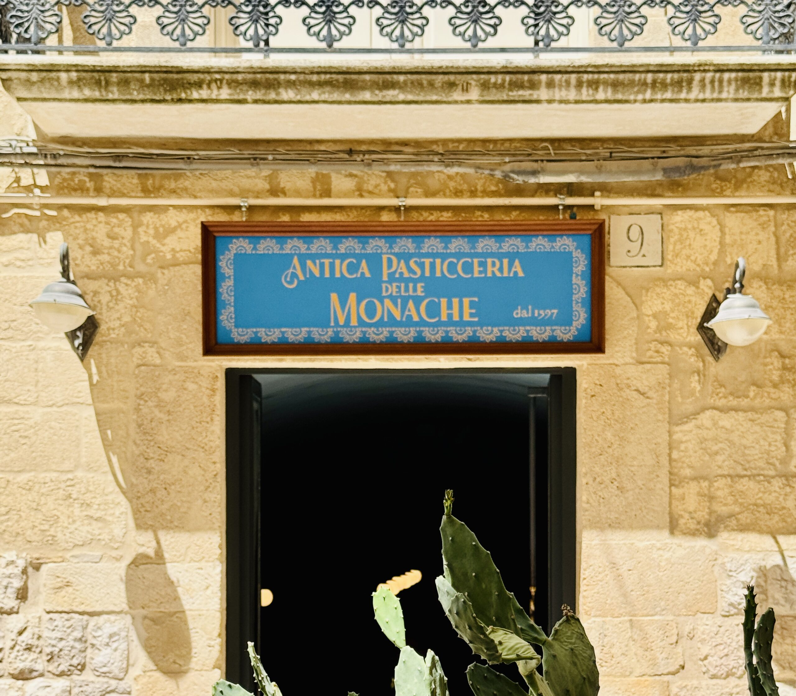 Immagine del post 10718 - Murgia Apre ad Altamura l’Antica Pasticceria delle Monache con l’antica tradizione dolciaria del Monastero di Santa Chiara - Murgia