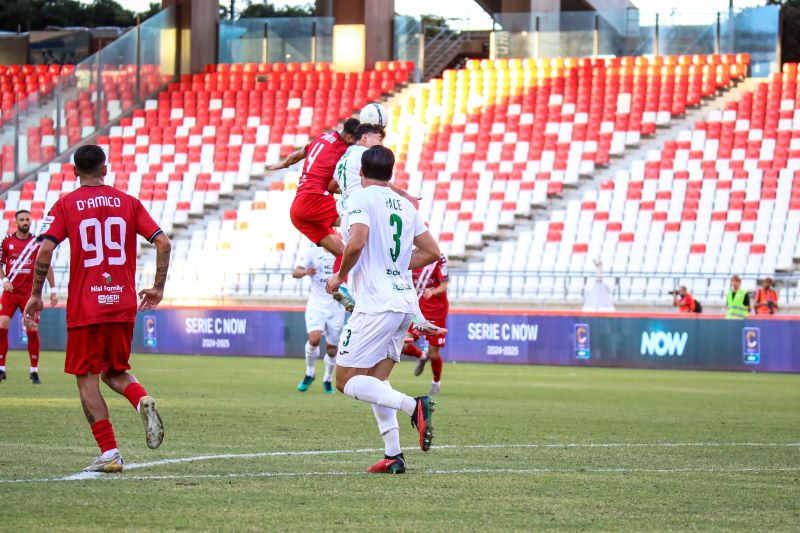 Immagine del post 2147 - Murgia Altamura, calcio: pari beffa contro il Monopoli - Murgia