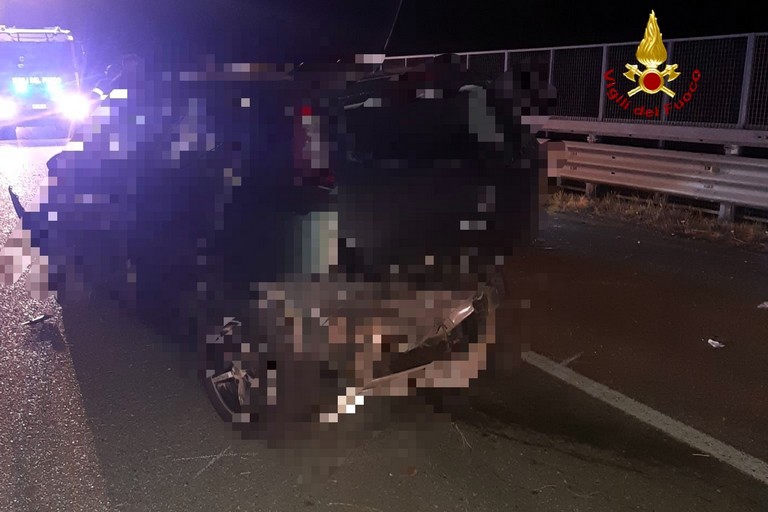 Immagine del post 7967 - Matera Incidente nella notte, un morto e tre feriti - Matera