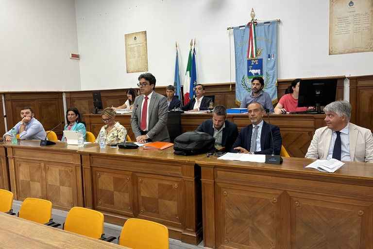 Opposizione all'attacco: non c'è maggioranza - Matera