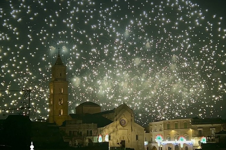 Niente fuochi pirotecnici a causa del forte vento - Matera