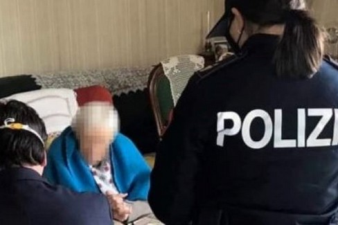 Immagine del post 3385 - Matera Truffano e derubano un'anziana di Matera, quattro denunciati - Matera