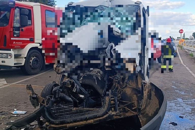 Tragedia sfiorata per tamponamento in stazione servizio - Matera