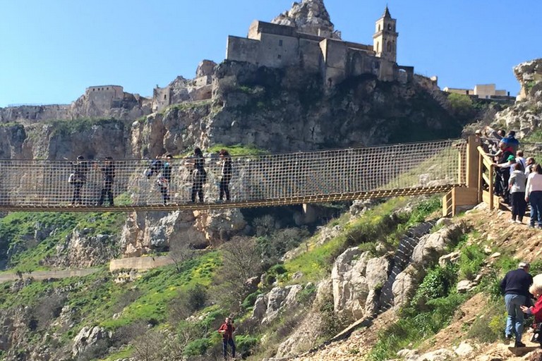 Parco Murgia: nuova gestione del sentiero 406 e del ponte sospeso sulla gravina - Matera