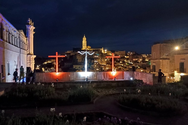 Nei Sassi c'è Mater sacra - la via della croce - Matera