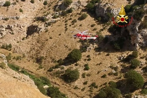 Immagine del post 24908 - Matera Ragazzo soccorso nella gravina, intervento dell'elicottero - Matera