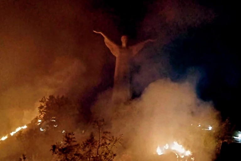 Immagine del post 22845 - Matera Incendi: giornata impegnativa in Basilicata - Matera