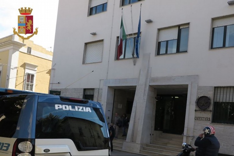 Tenta furto in casa ma proprietaria chiede aiuto, arrestato 65enne - Matera