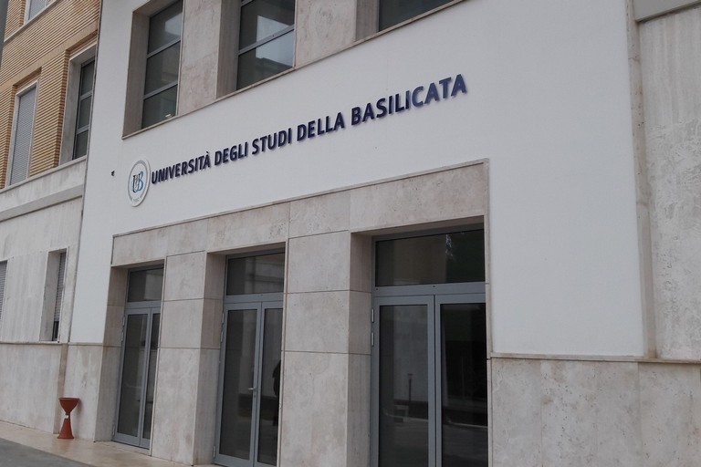 Immagine del post 98 - Matera Servizi di benessere psicologico, fondi all'Università - Matera