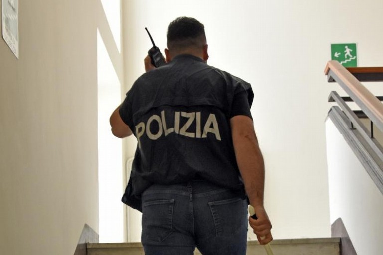 Maltrattamenti in famiglia, 26enne arrestato a Matera - Matera