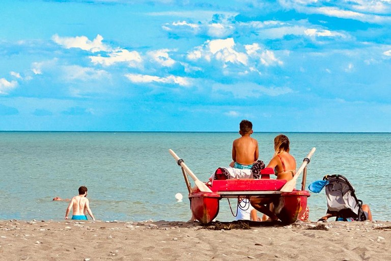Immagine del post 21962 - Matera Madre e figlio salvati in mare a Metaponto - Matera