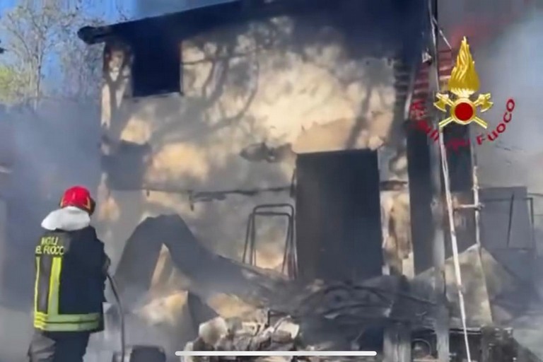 Incendio in una casa a Timmari - Matera
