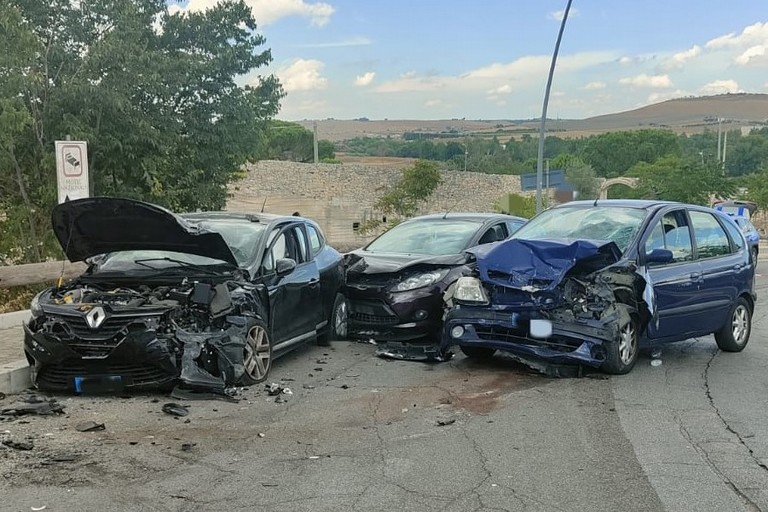 Immagine del post 11038 - Matera Asm: medici salvano la vita a due bambini feriti in incidente - Matera