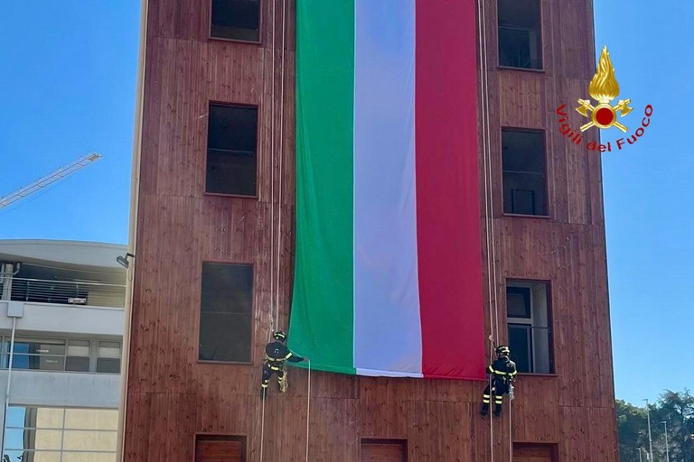 Immagine del post 17689 - Matera Vigili del fuoco: a Matera celebrata la festa del corpo - Matera