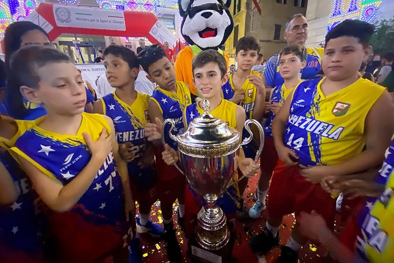 Immagine del post 22176 - Matera Minibasket in piazza, vince di nuovo Caracas - Matera