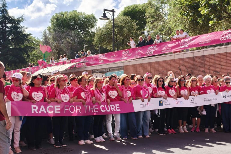 Immagine del post 25417 - Matera Race for the cure: in 6000 per la corsa rosa - Matera