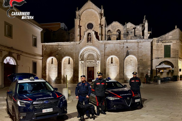 Immagine del post 26609 - Matera Controlli dei Carabinieri contro spaccio droga e furti - Matera