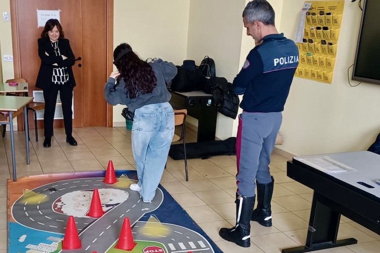 Gli studenti di 13 scuole a lezione di legalità con la Polizia di Stato - Matera