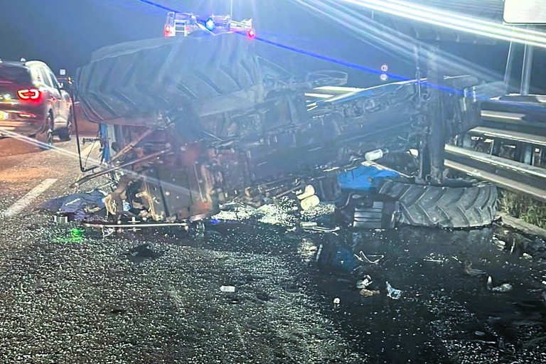 Immagine del post 13310 - Matera Incidente fra trattore e furgone sulla statale Altamura-Matera - Matera