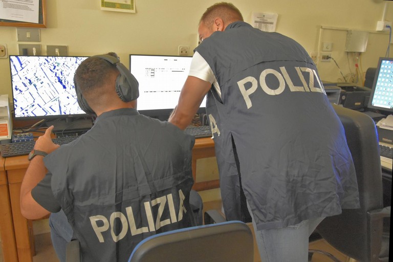 Donna anziata truffata al telefono, derubata di 11mila euro e gioielli - Matera