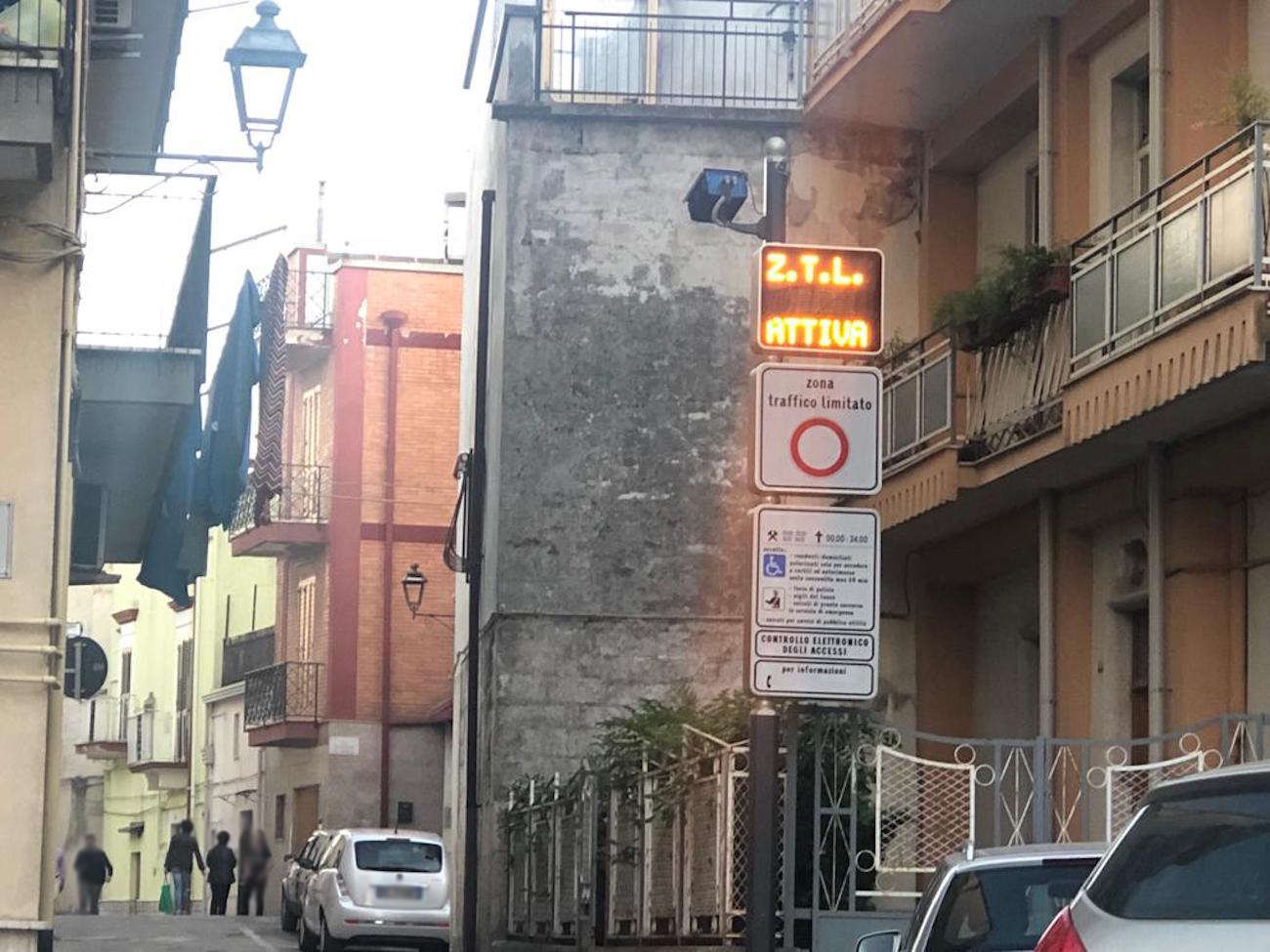 Ztl, malfunzionamento del display presso il varco di via Carmine - Santeramo in Colle