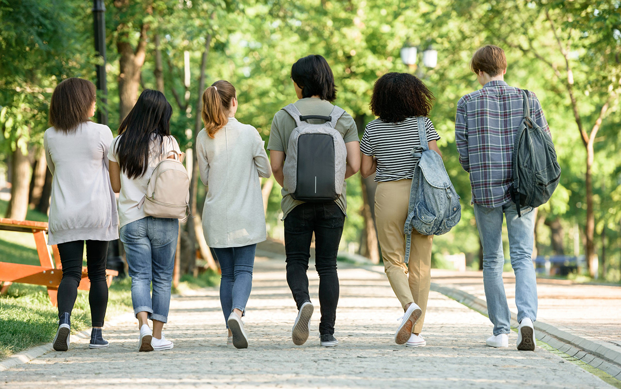 Esperienze formative e lavorative in Italia o all’estero per i Neet, due voucher ancora disponibili. Domande entro fine gennaio - Santeramo in Colle
