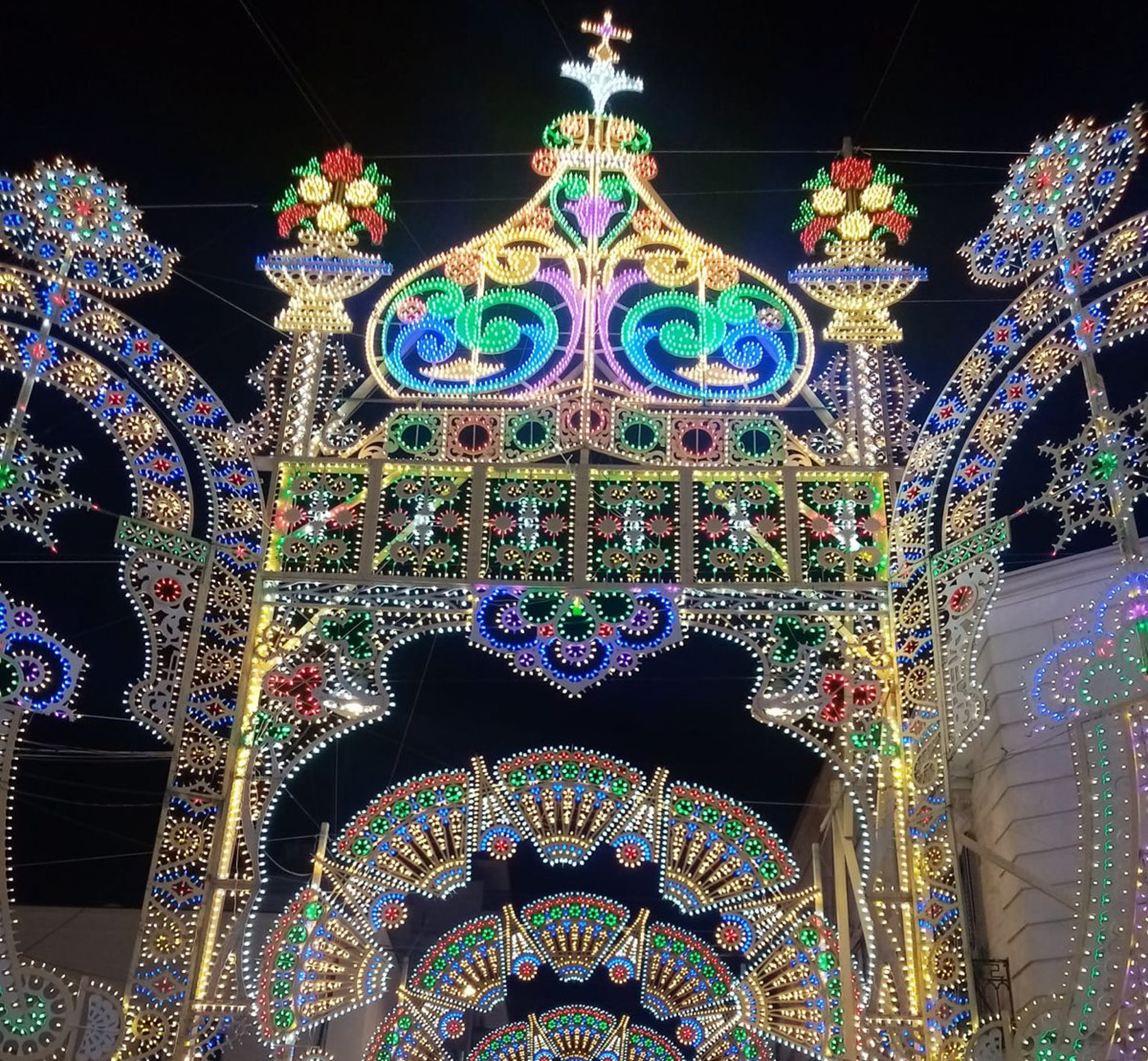 Immagine del post 7900 - Santeramo in Colle Festa di Sant’Erasmo, stasera il trasporto dell’immagine del Santo sulla cassa armonica e accensione delle luminarie - Santeramo in Colle
